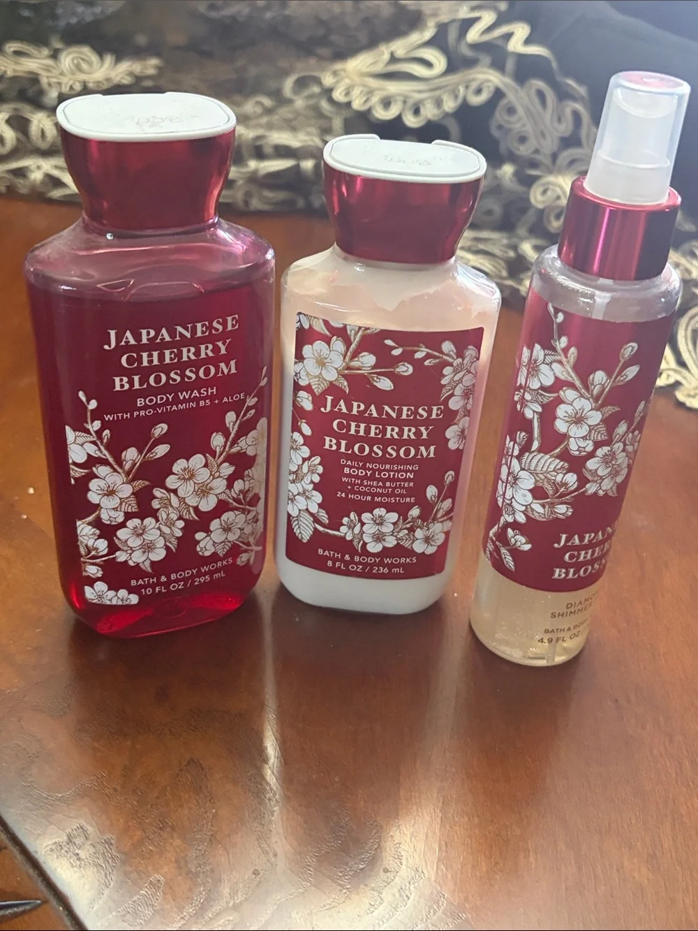 Bath & Body Works Japanese Cherry Blossom Body Care Set - Red